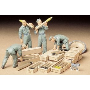 1/35 - German Ammo-Loading Crew
