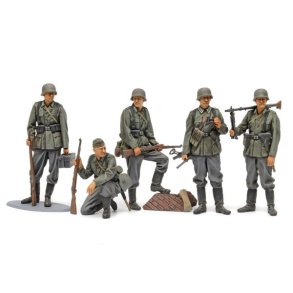 1/35 - German Infantry (Mid WWII)