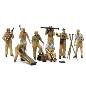 1/35 - German Artillery Crew Set