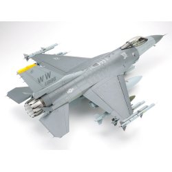 1/32 - Lockheed Martin F-16Cj Blk 50 Fighting Falcon